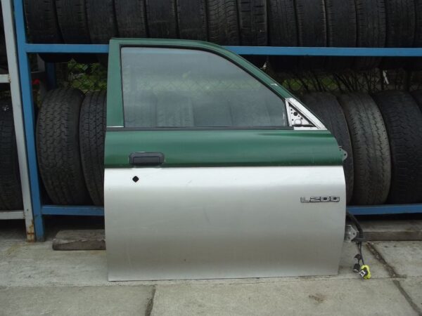 Mitsubishi L200 (2002-2005) Jobb Első Ajtó