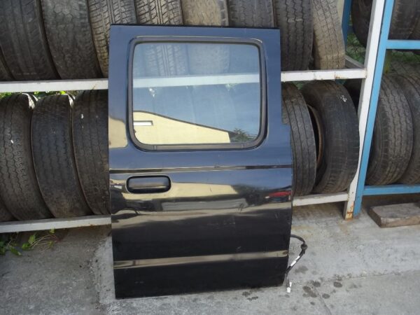 Nissan Navara D22 Jobb Hátsó Ajtó